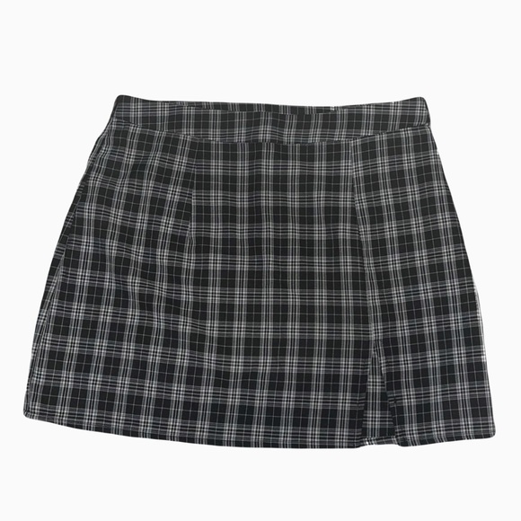 black and white skirt - Picture 1 of 2